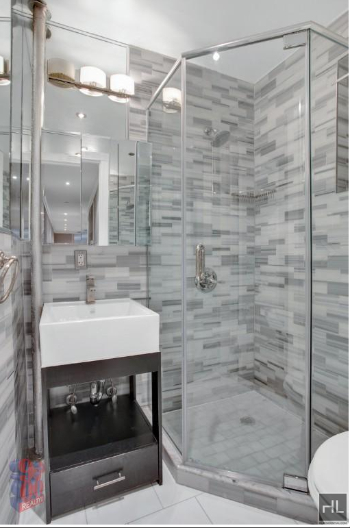 West 52 Street - Photo 3