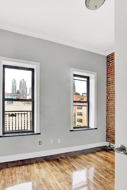 West 52 Street - Photo 10
