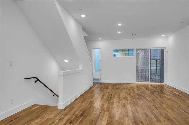 426 W 9th Street - Photo 7