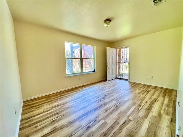 5004 Chapman Street - Photo 4