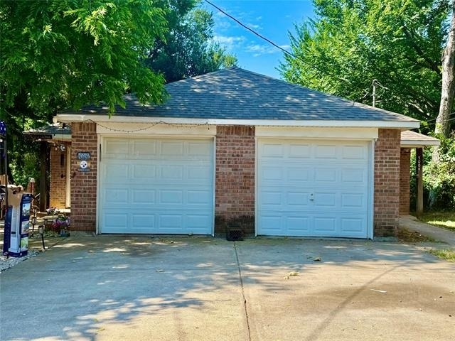 5004 Chapman Street - Photo 0