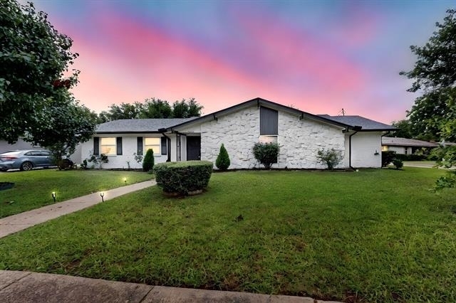 3264 Northaven Road - Photo 0
