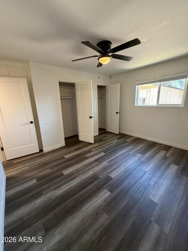 1229 W 4th Street - Photo 2