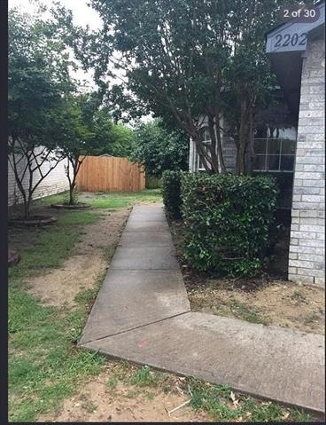 2202 Brookview Drive - Photo 2