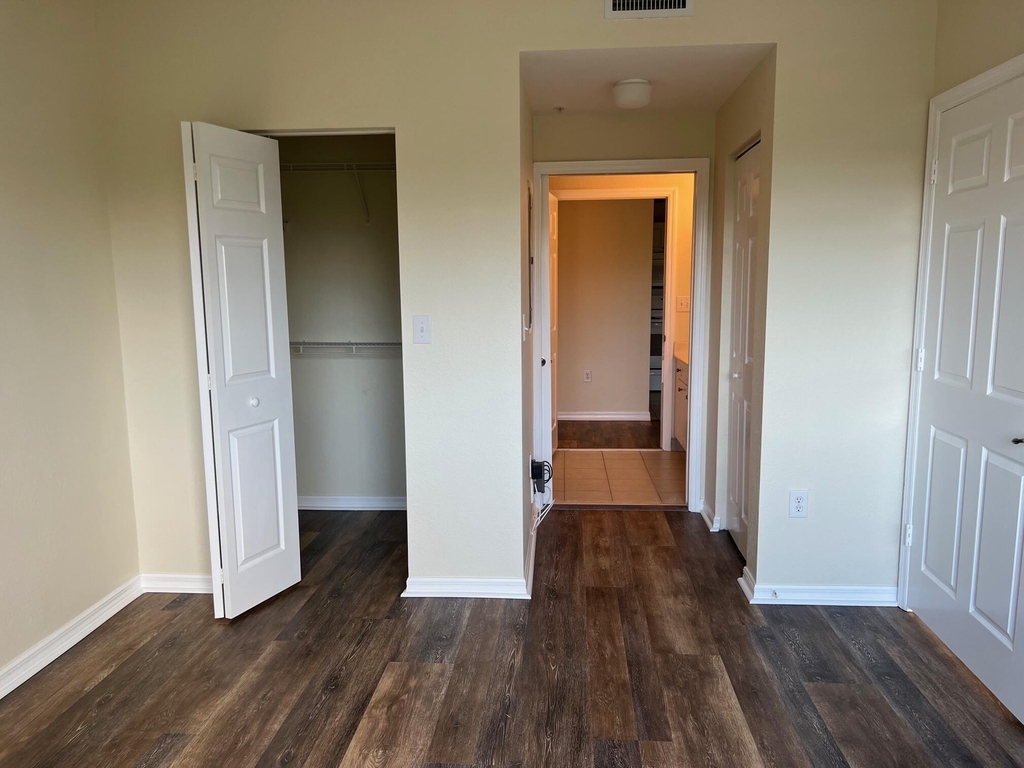 2802 Sarento Place - Photo 11