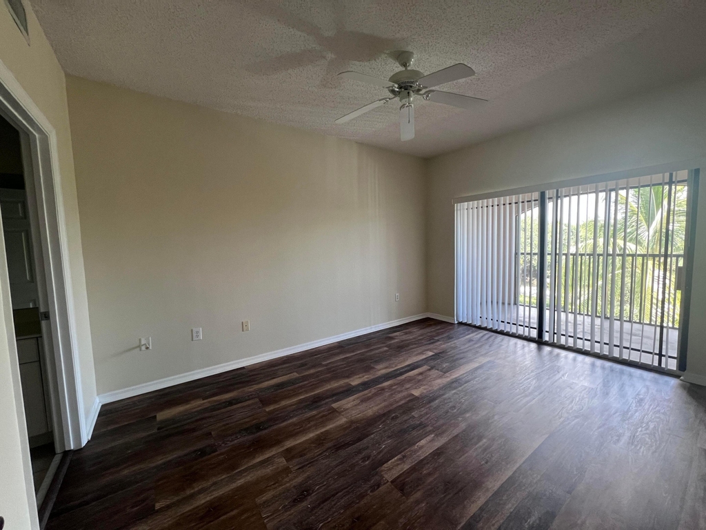 2802 Sarento Place - Photo 6