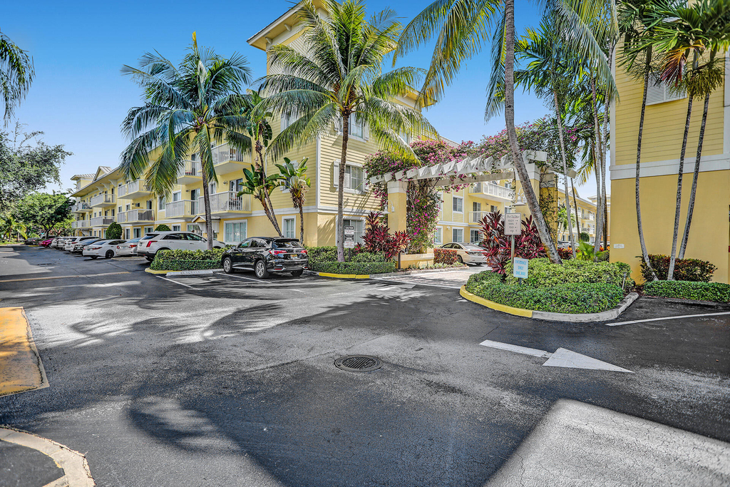 1501 E Broward Boulevard - Photo 4