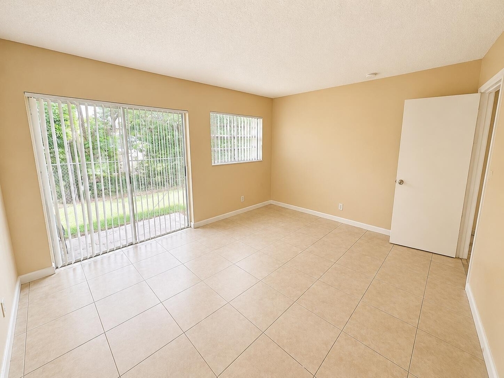 4125 Woodside Drive - Photo 11