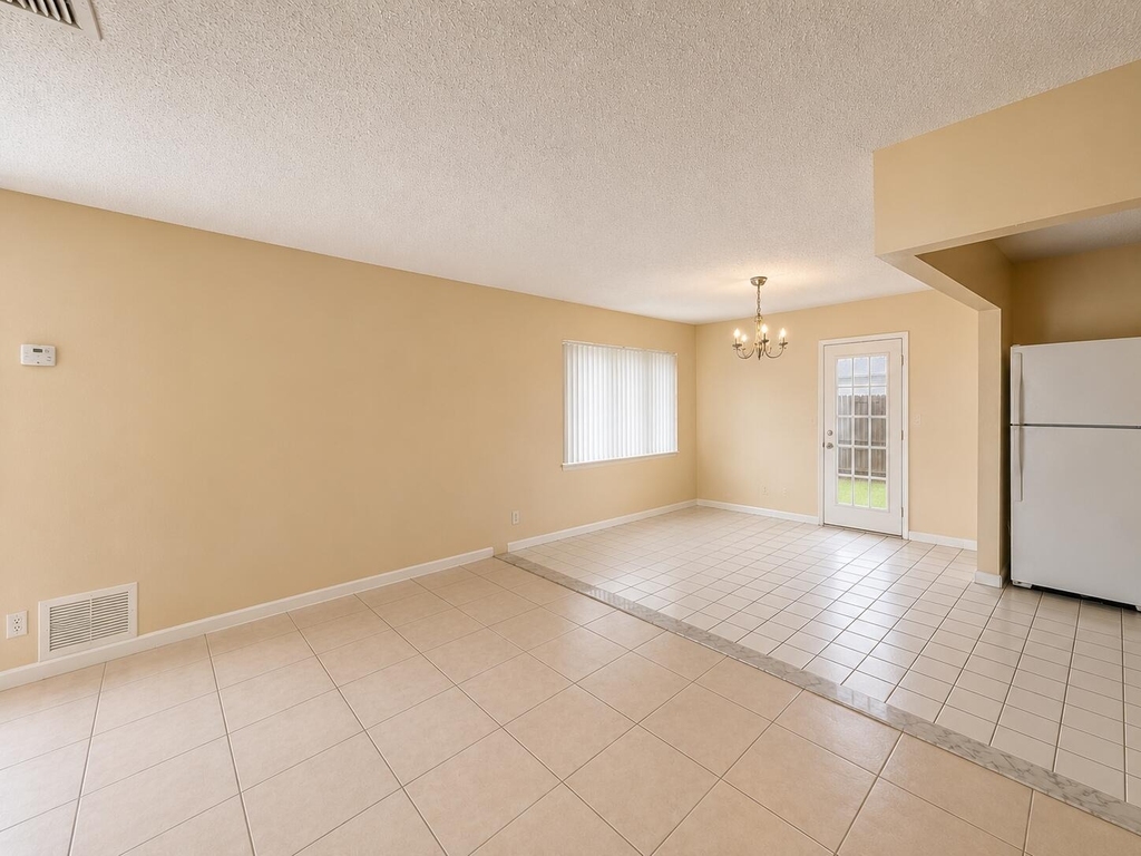 4125 Woodside Drive - Photo 3