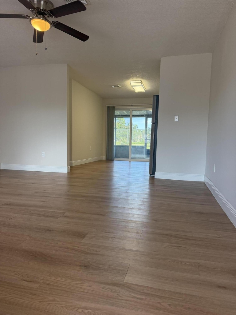 2727 Se Normand Street - Photo 2