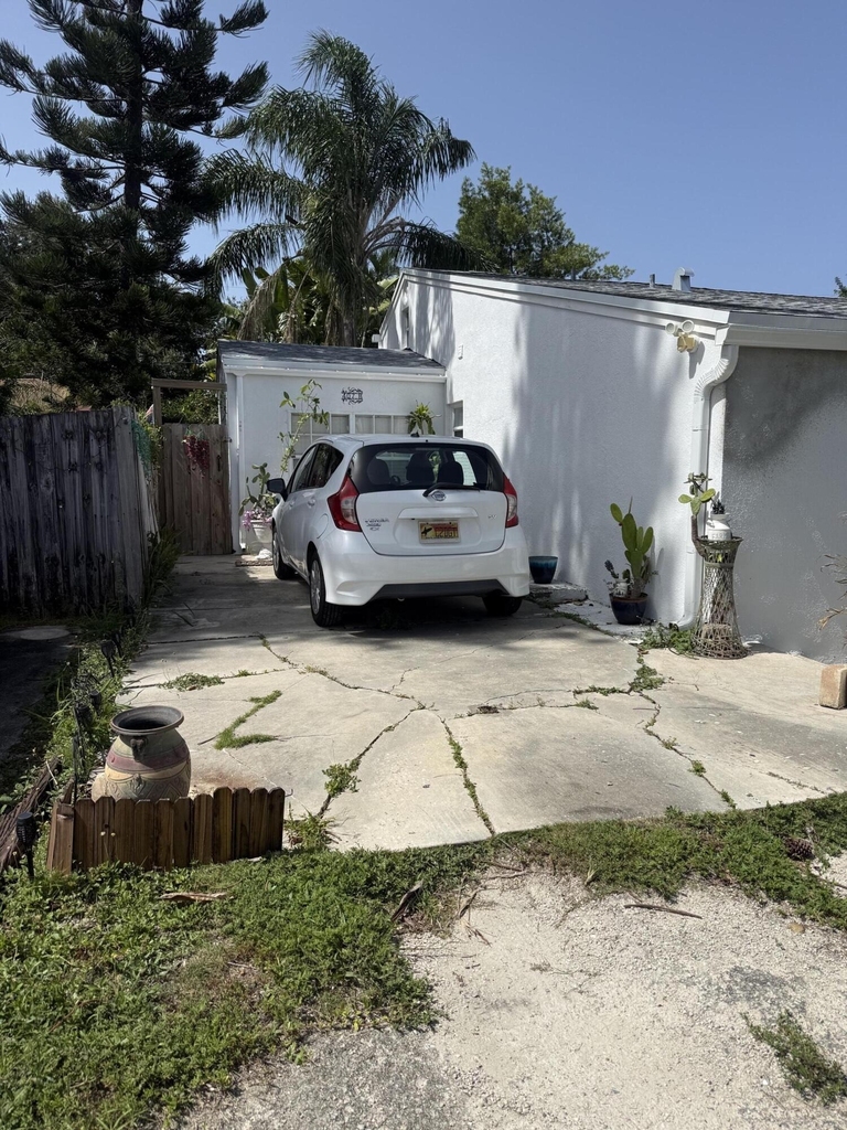 407 W Palm Street - Photo 1
