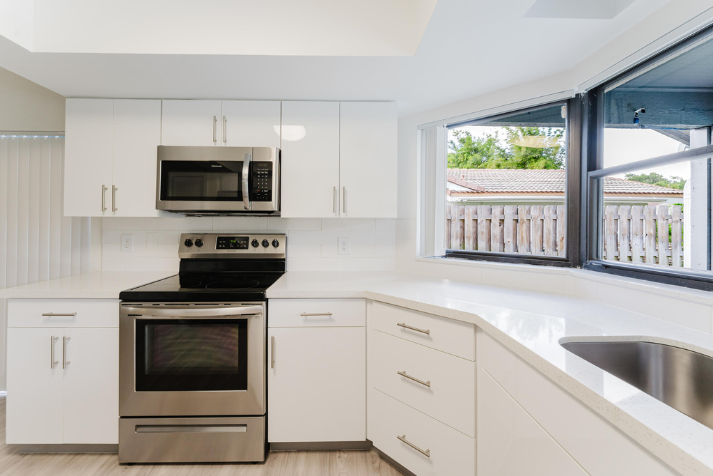 3048 Nw 27th Terrace - Photo 16