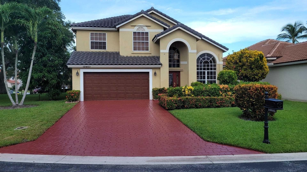 10885 La Salinas Circle - Photo 0