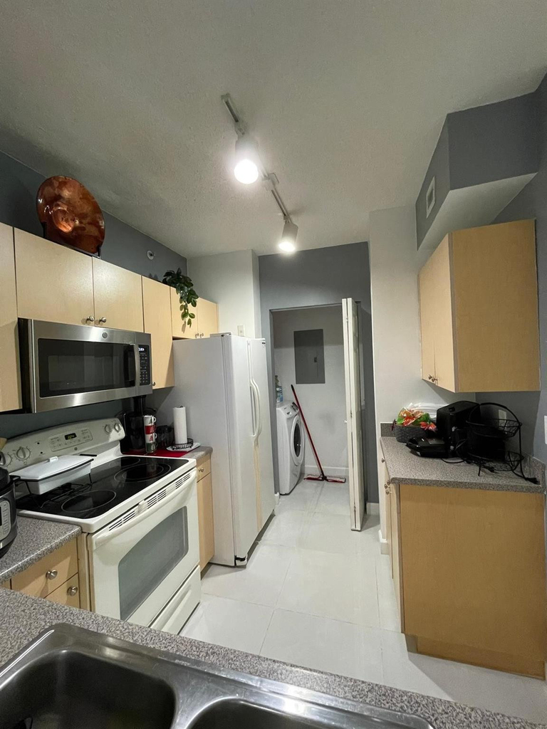 7950 N Nob Hill Road - Photo 8