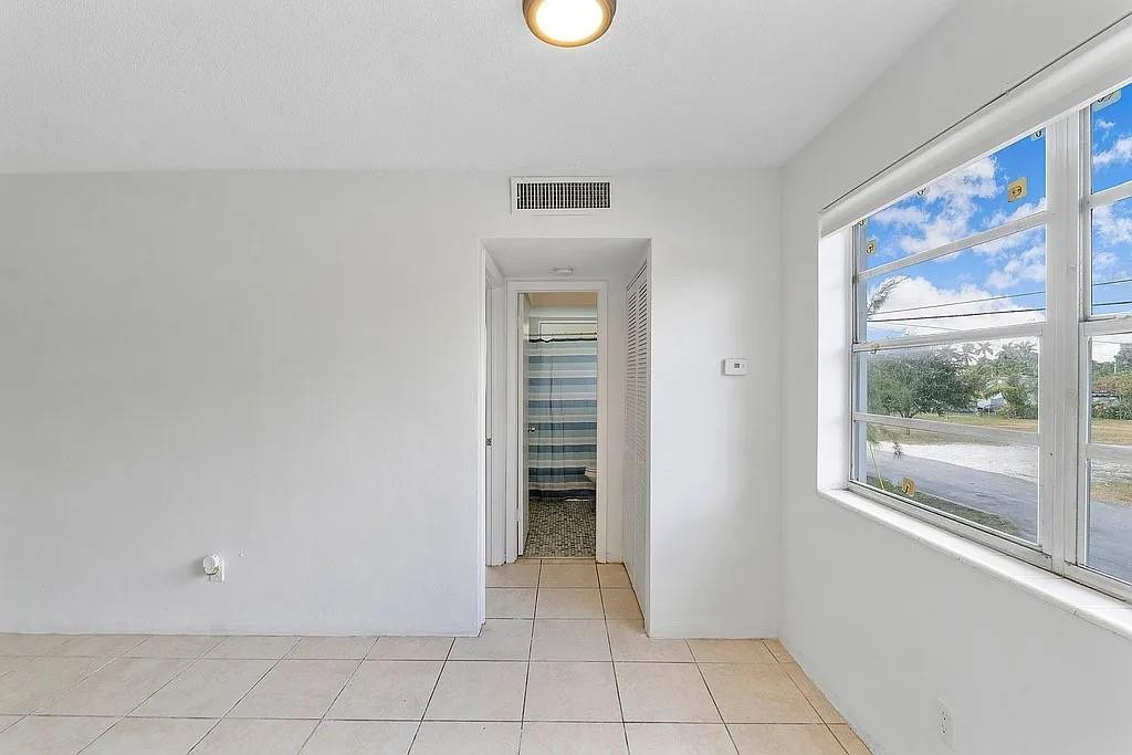 14950 N Miami Avenue - Photo 3