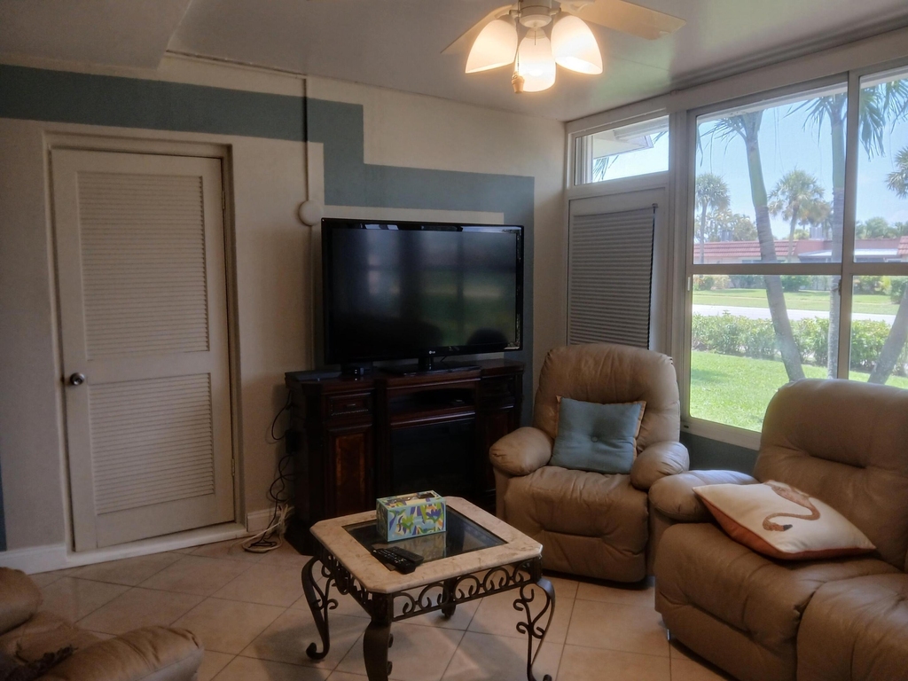 2638 Gately Drive E - Photo 6