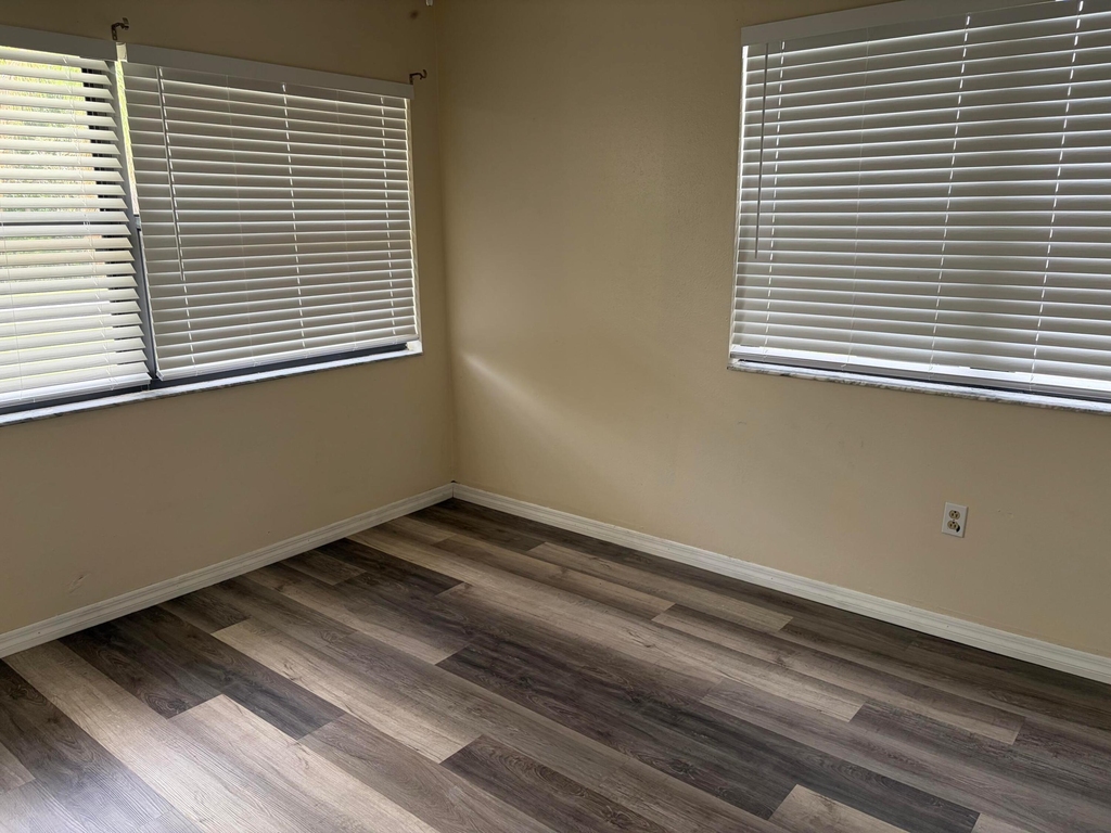 4612 Boabadilla Avenue - Photo 10