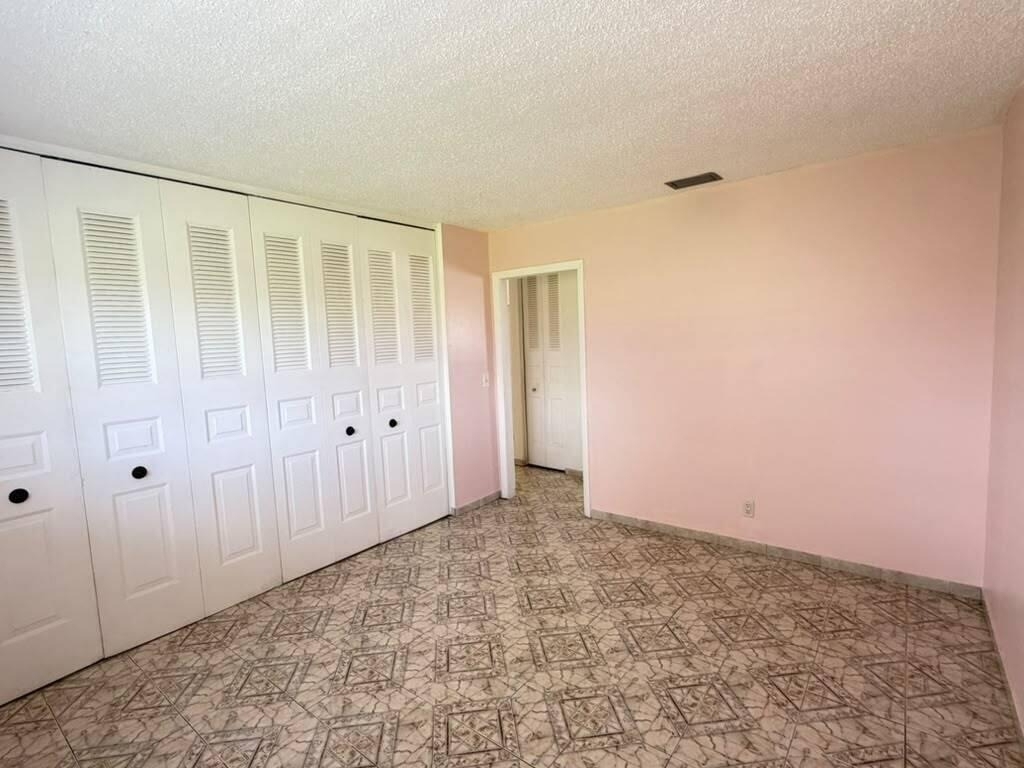 2727 Dudley Drive W - Photo 9