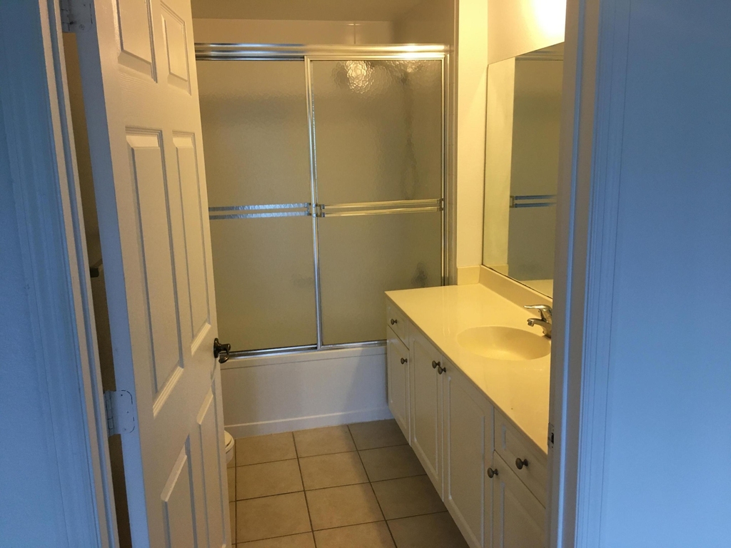 2801 Sarento Place - Photo 4