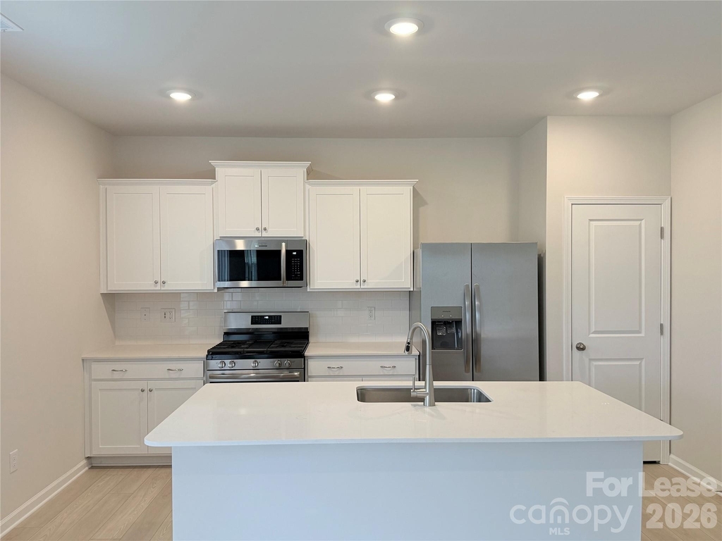 6337 Fairfax Court - Photo 4