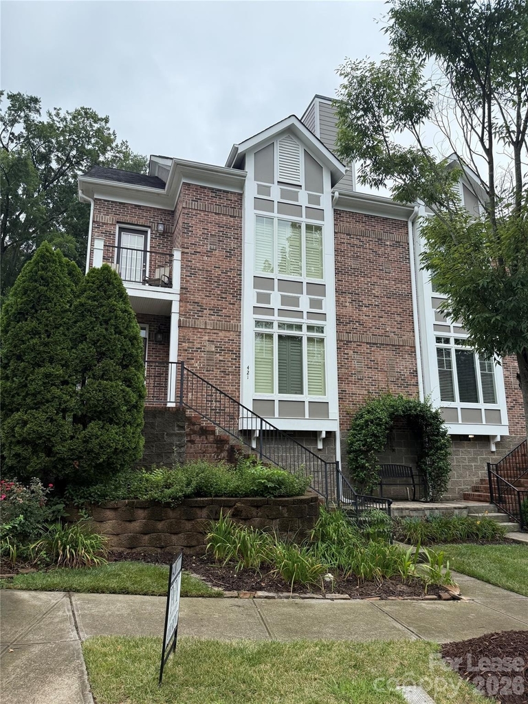 421 Spring Street - Photo 0