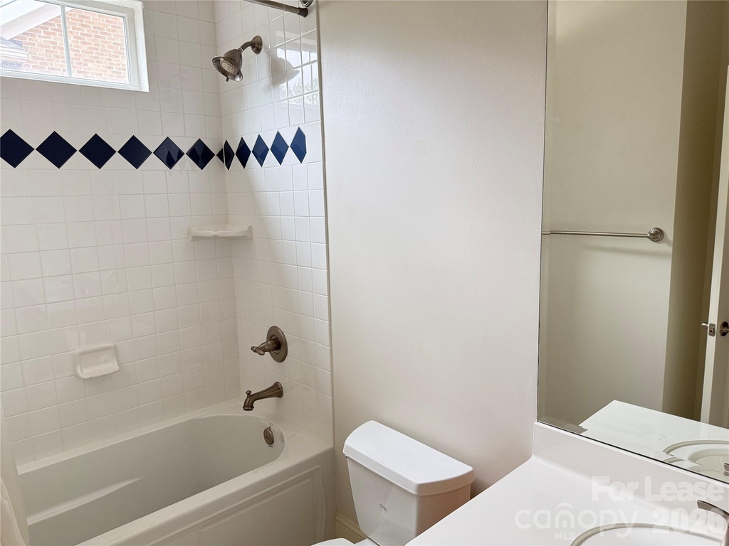 421 Spring Street - Photo 17