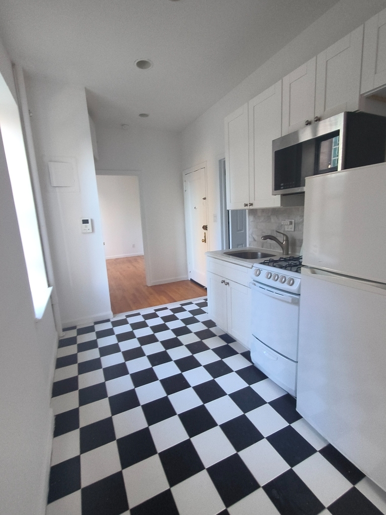 400 East 91st Street - Photo 1