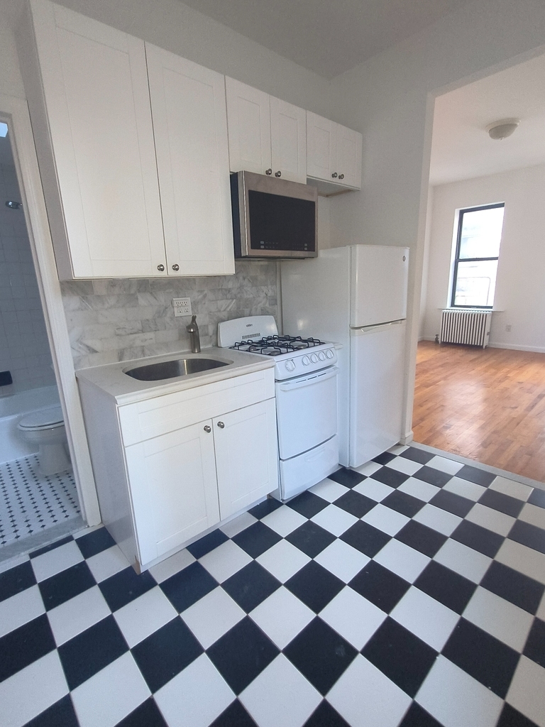 400 East 91st Street - Photo 0