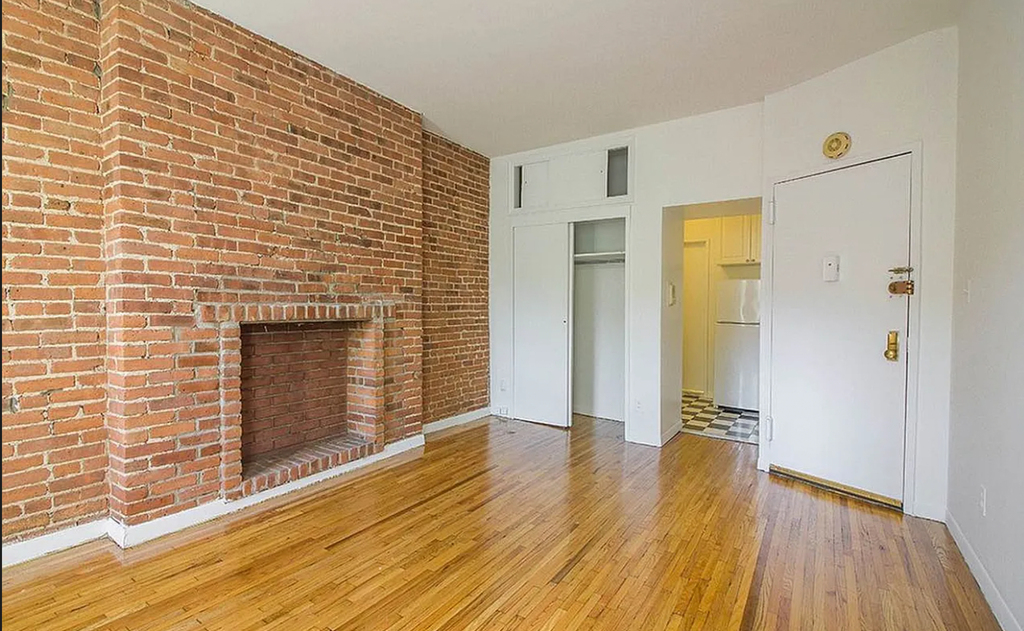536 East 89th Street - Photo 0
