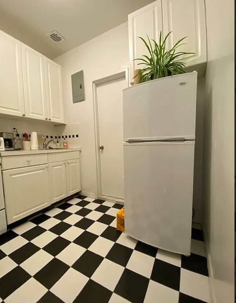 536 East 89th Street - Photo 1