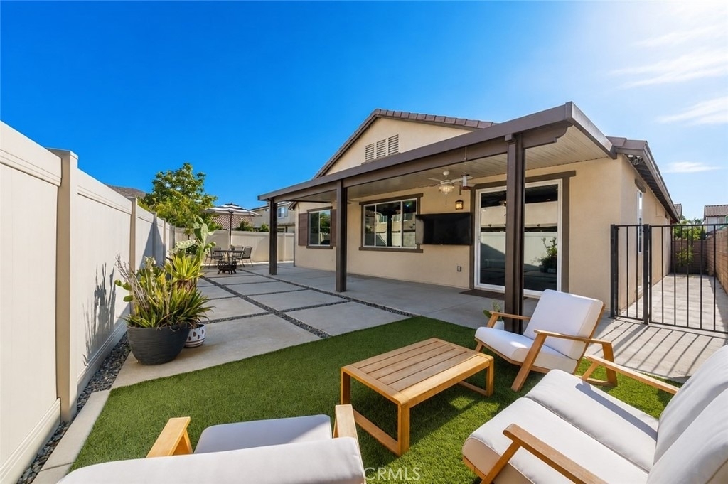30280 Cromwell - Photo 1