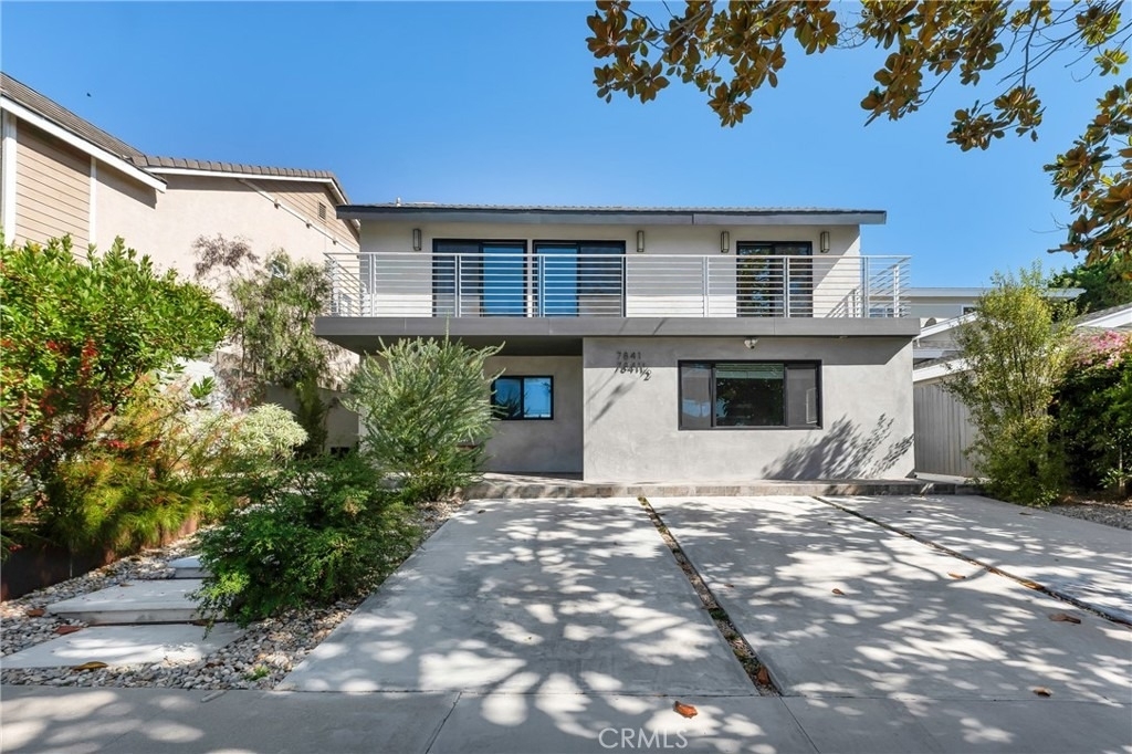 7841 W 83rd - Photo 0