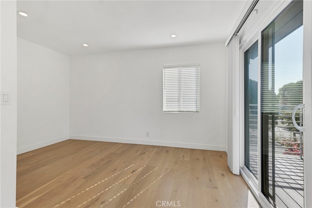 7841 W 83rd - Photo 28