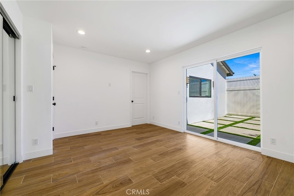 5706 Burnet Avenue - Photo 9