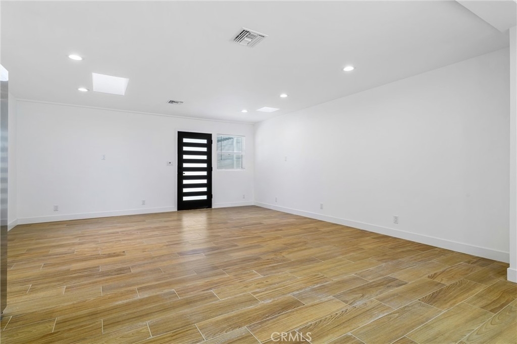 5706 Burnet Avenue - Photo 5