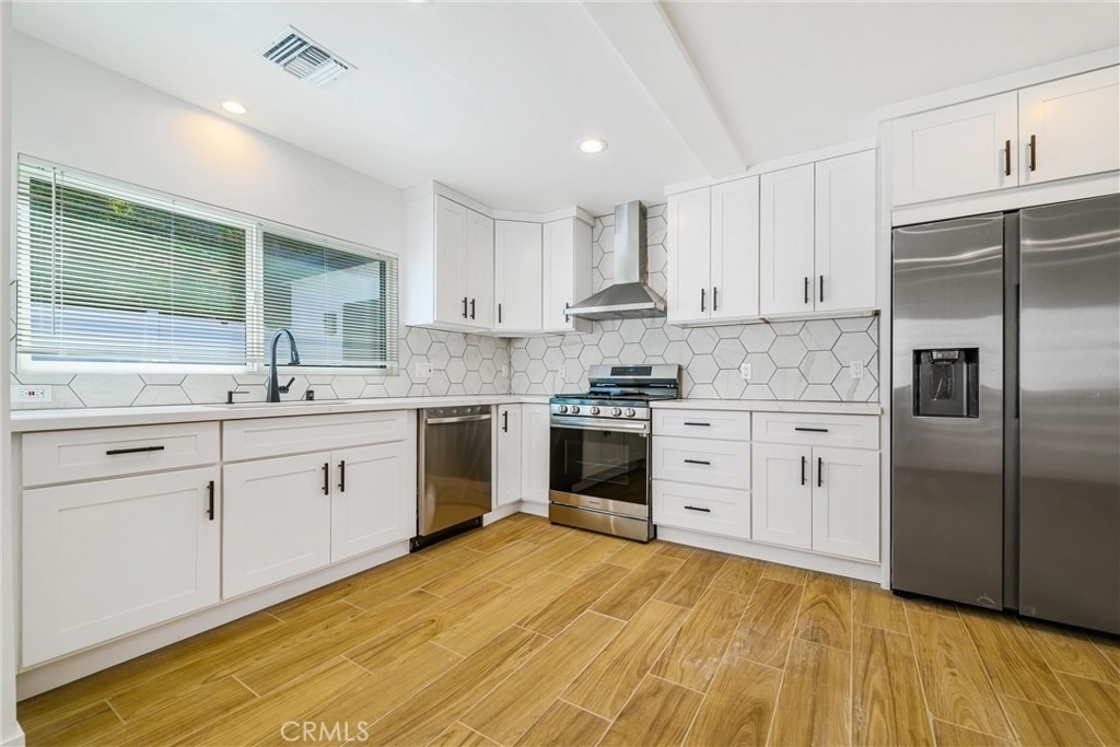 5706 Burnet Avenue - Photo 2