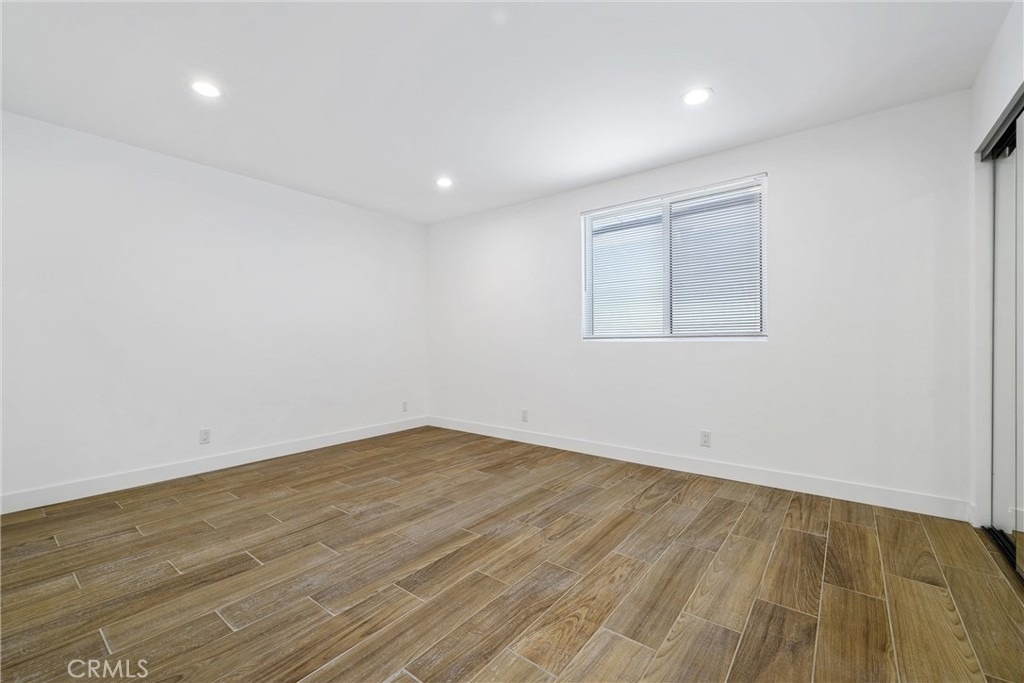 5706 Burnet Avenue - Photo 7