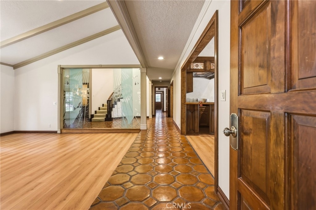 22231 Romar Street - Photo 20
