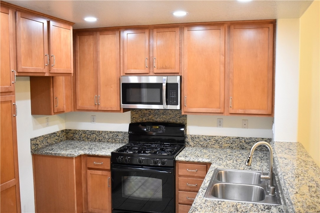 28492 Herrera Street - Photo 8