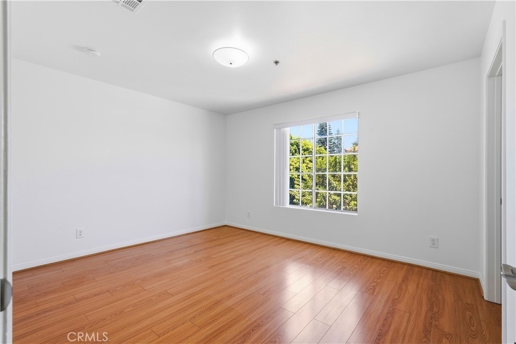 9245 Woodman - Photo 19