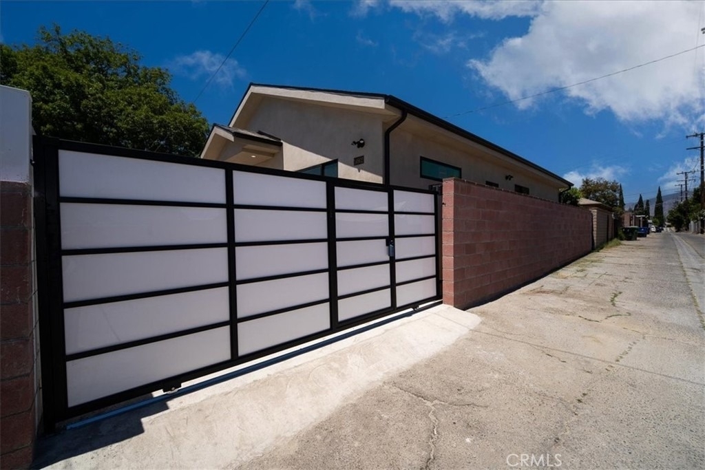 14902 Hubbard - Photo 1