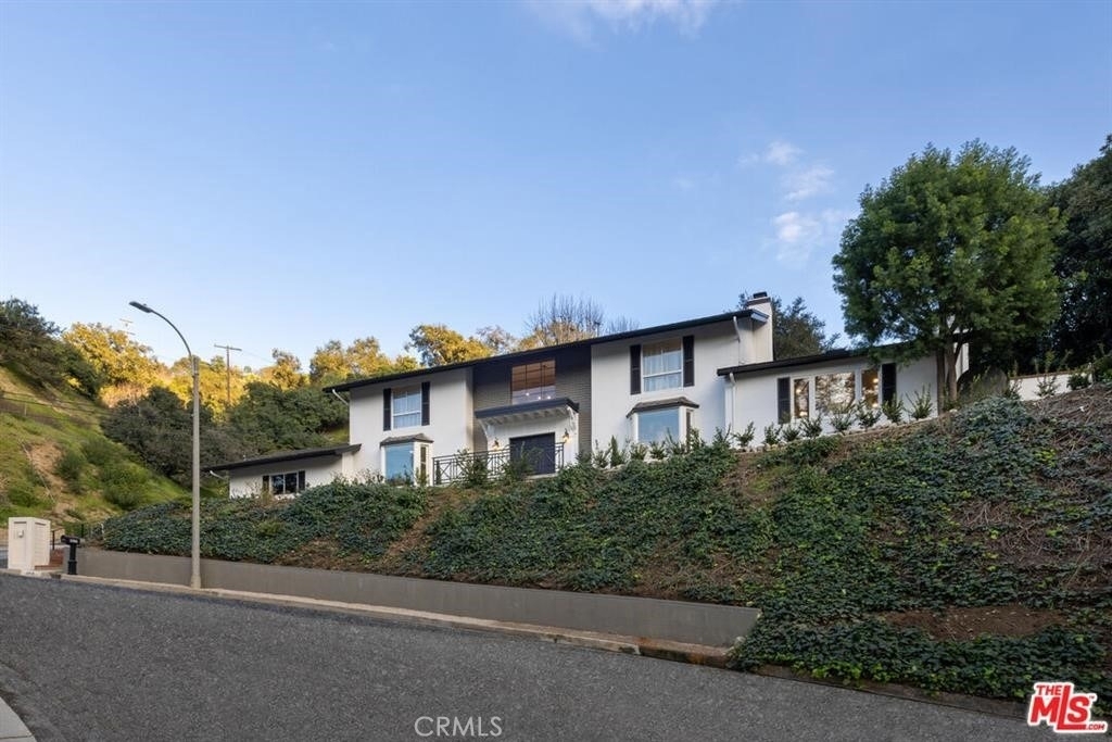 3217 Longridge - Photo 23
