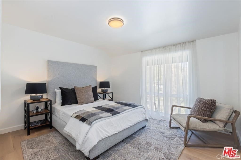 3217 Longridge - Photo 18