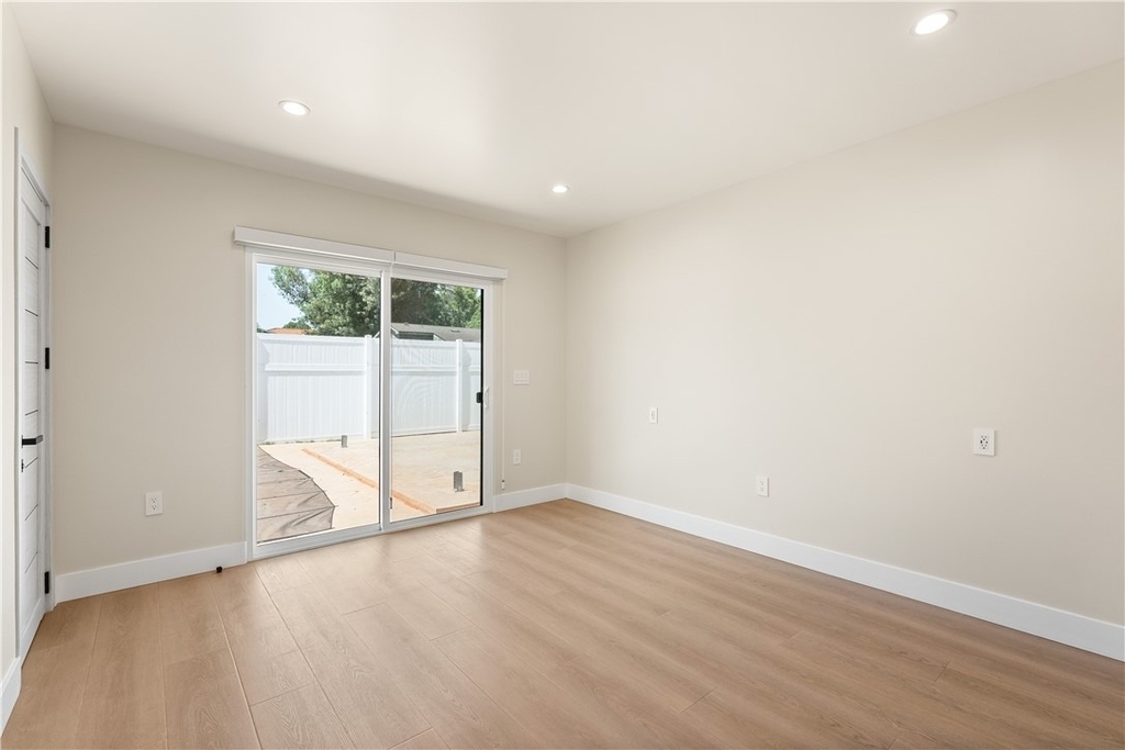 18921 Keswick Street - Photo 11