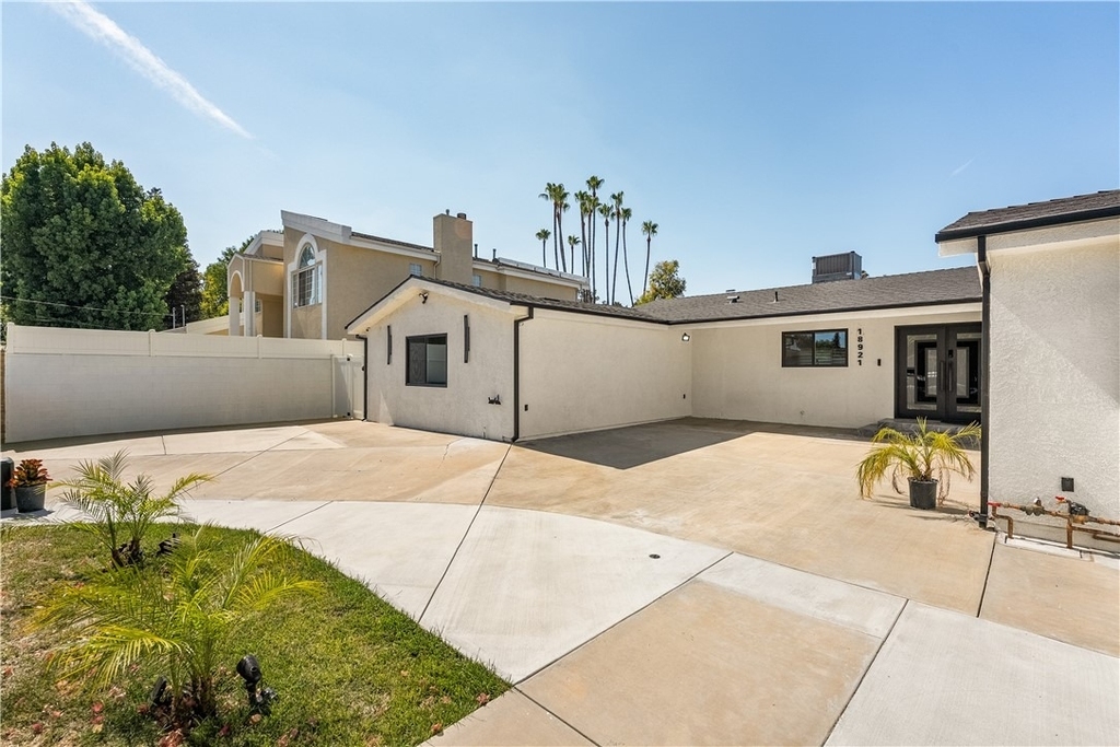 18921 Keswick Street - Photo 1
