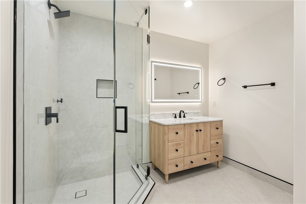 18921 Keswick Street - Photo 13