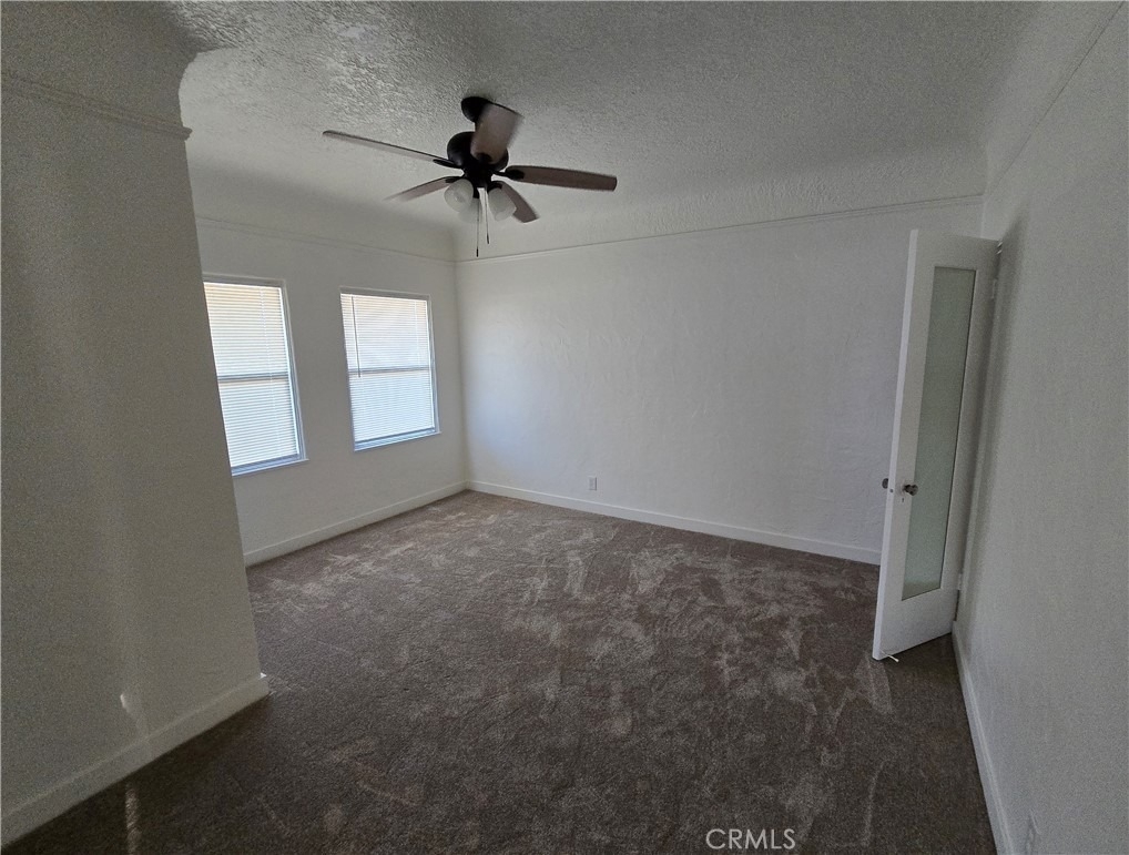 5740 California - Photo 18