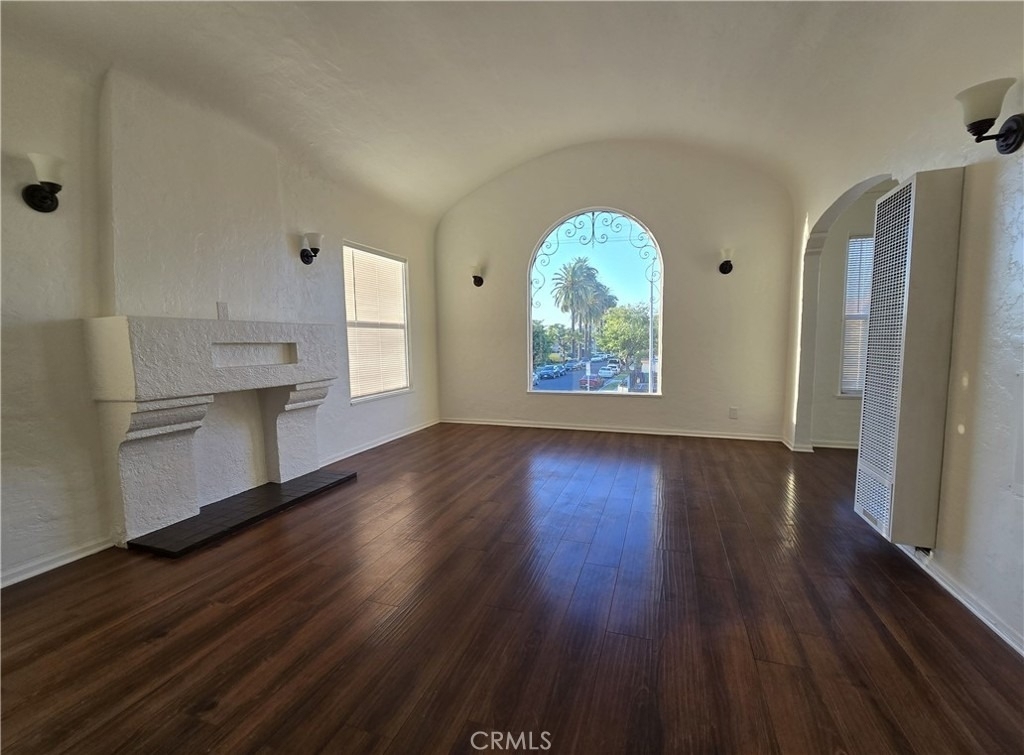 5740 California - Photo 9