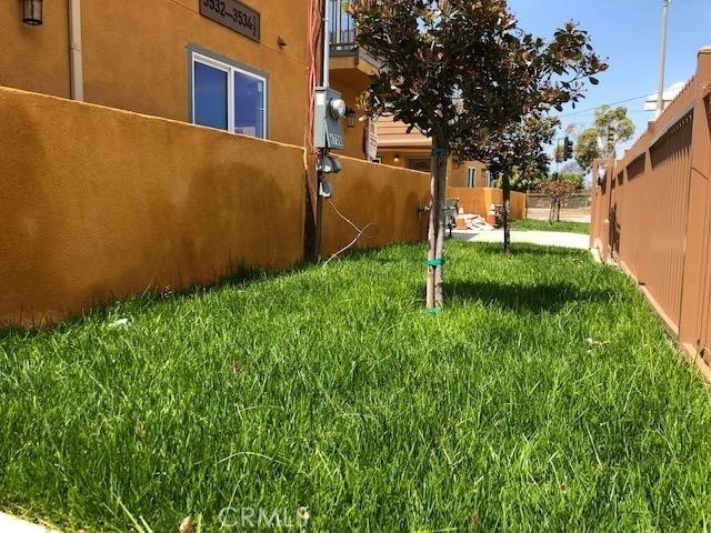 3534 W 67th Street - Photo 2