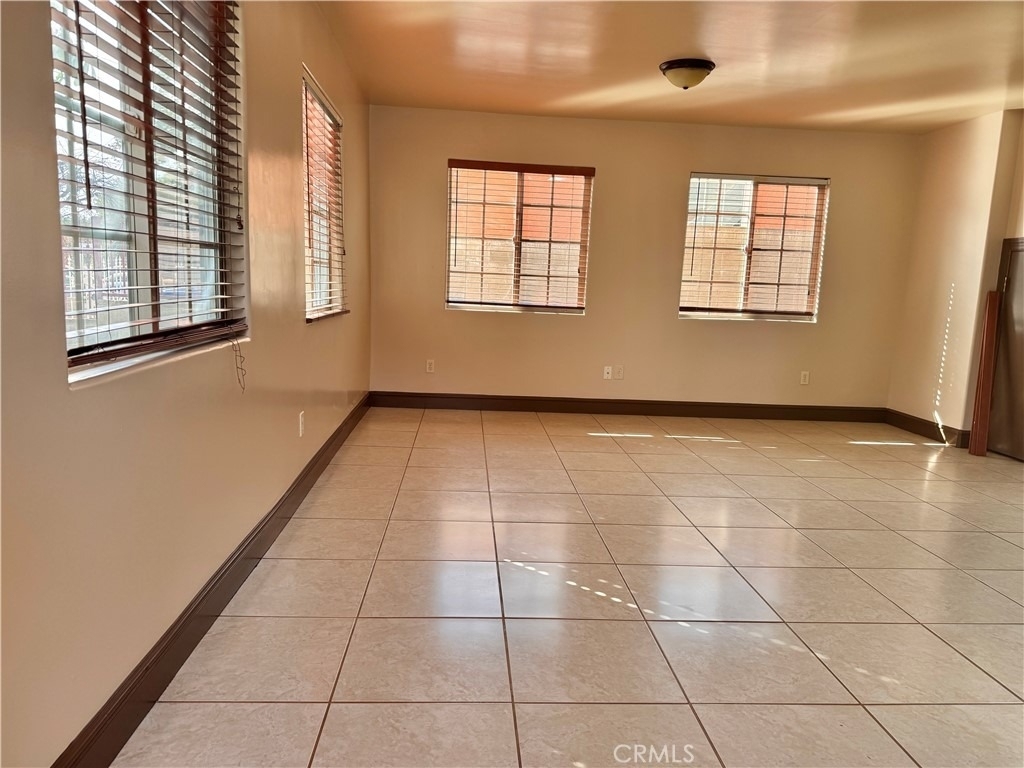 5425 Buchanan - Photo 7